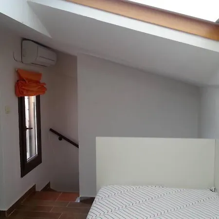 度假居 Lightfull & Relaxing Maison, 200 Steps From Paradise Karidi Beach 沃尔沃罗