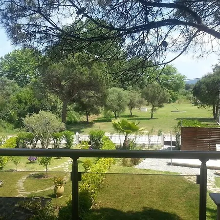 Vakantiehuis Lightfull & Relaxing Maison, 200 Steps From Paradise Karidi Beach *